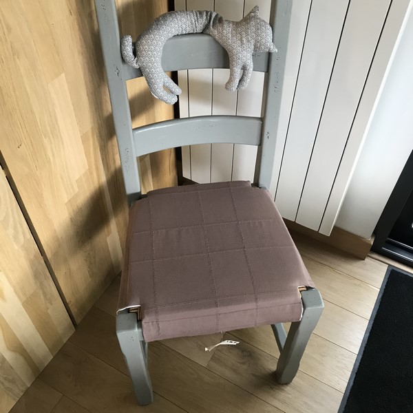 galette de chaise à rabats et scratch